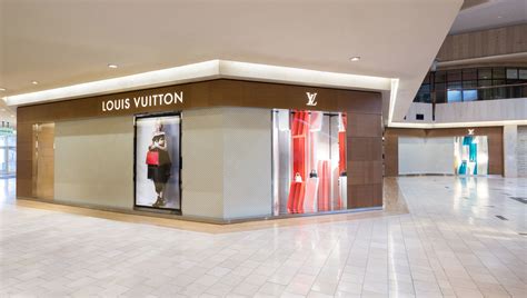 louis vuitton open today|louis vuitton northbrook court.